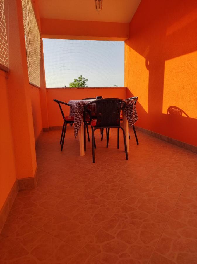 Apartman Tramonto 모토분 외부 사진